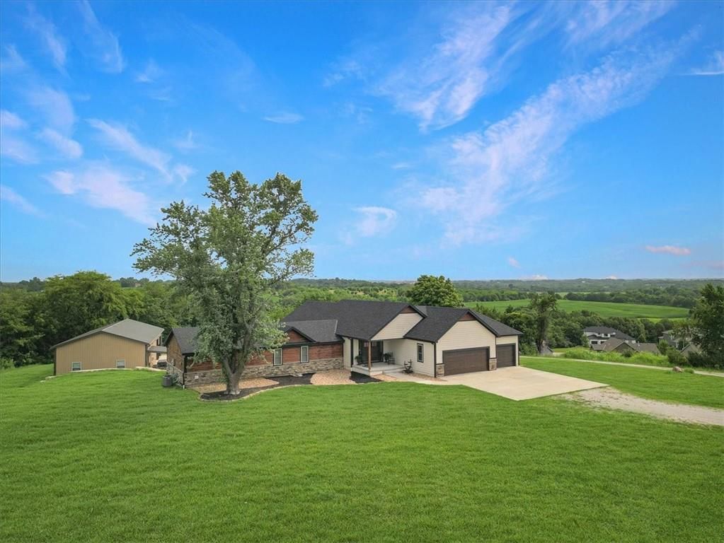 1217 S Desoto Road — photo 3