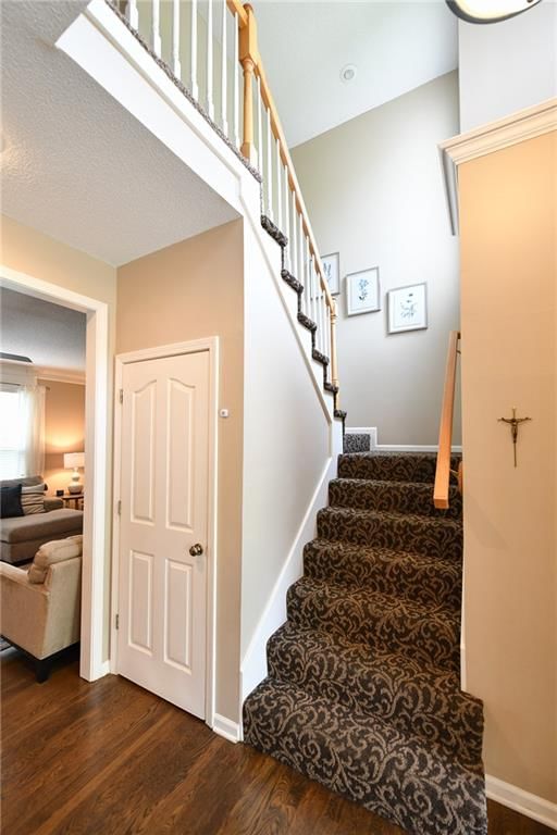 Photo 18 of 44 - 18825 W 117TH Street