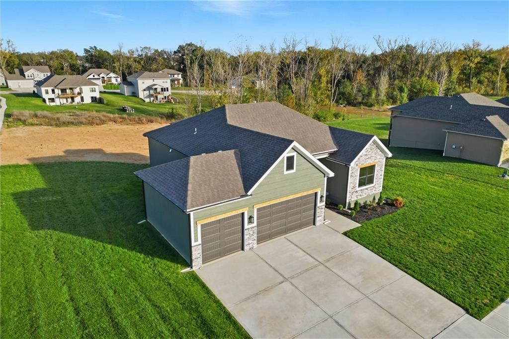 2101 Crooked Creek Drive — photo 4