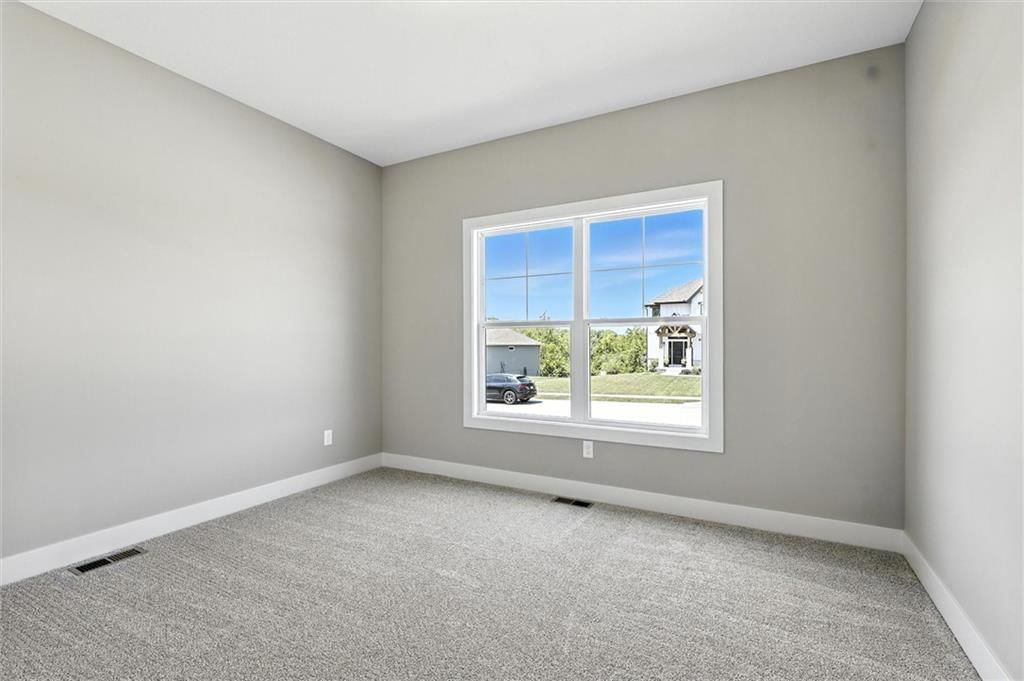 2101 Crooked Creek Drive — photo 31