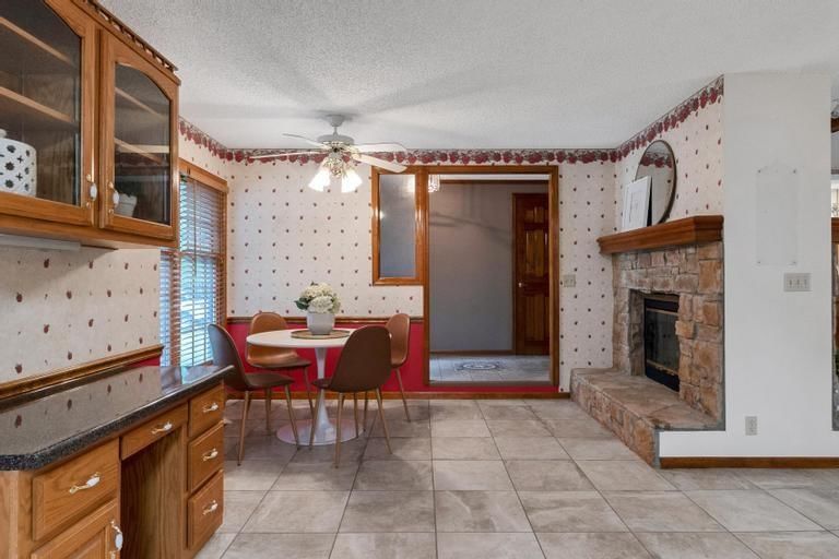 8112 Lichtenauer Drive — photo 11