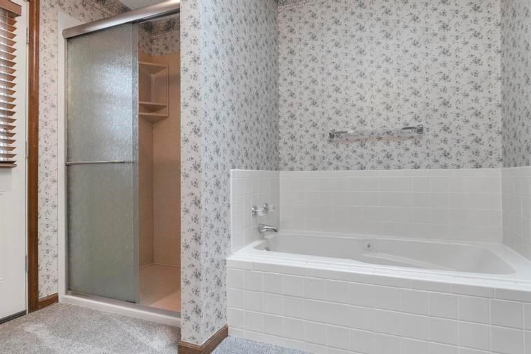 8112 Lichtenauer Drive — photo 21