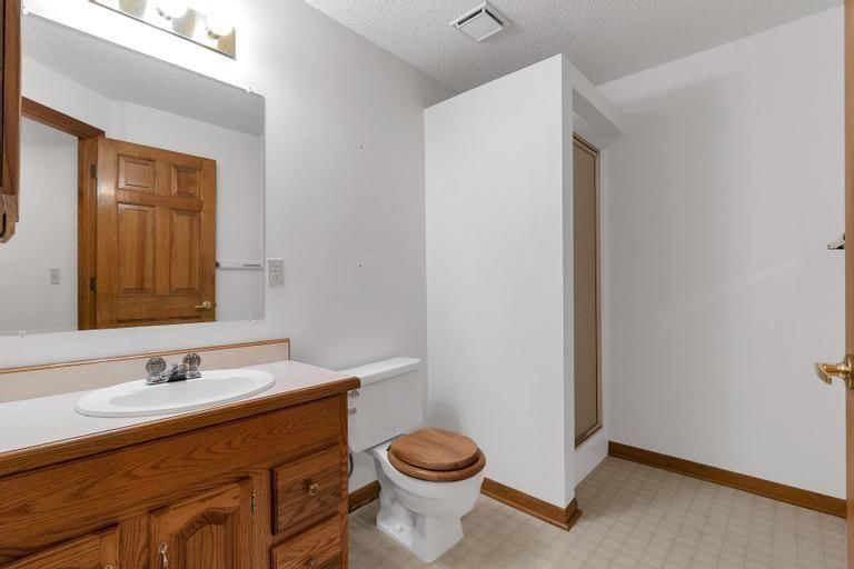 8112 Lichtenauer Drive — photo 28