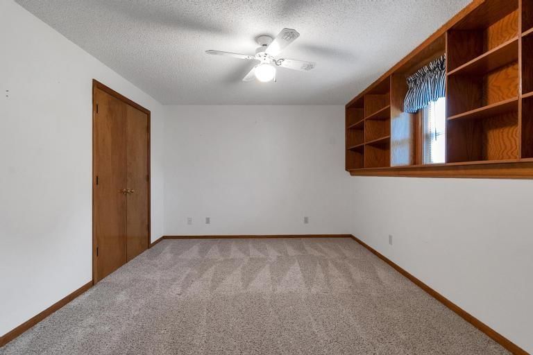 8112 Lichtenauer Drive — photo 29