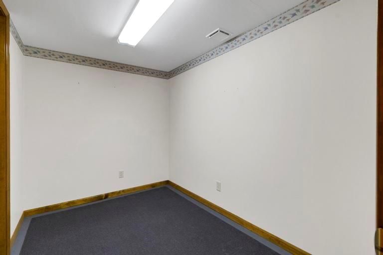 8112 Lichtenauer Drive — photo 30