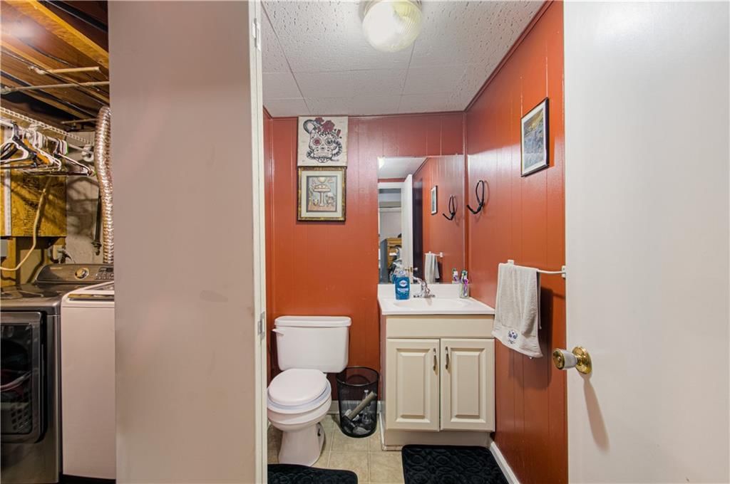 1907 N Plymouth Court — photo 17