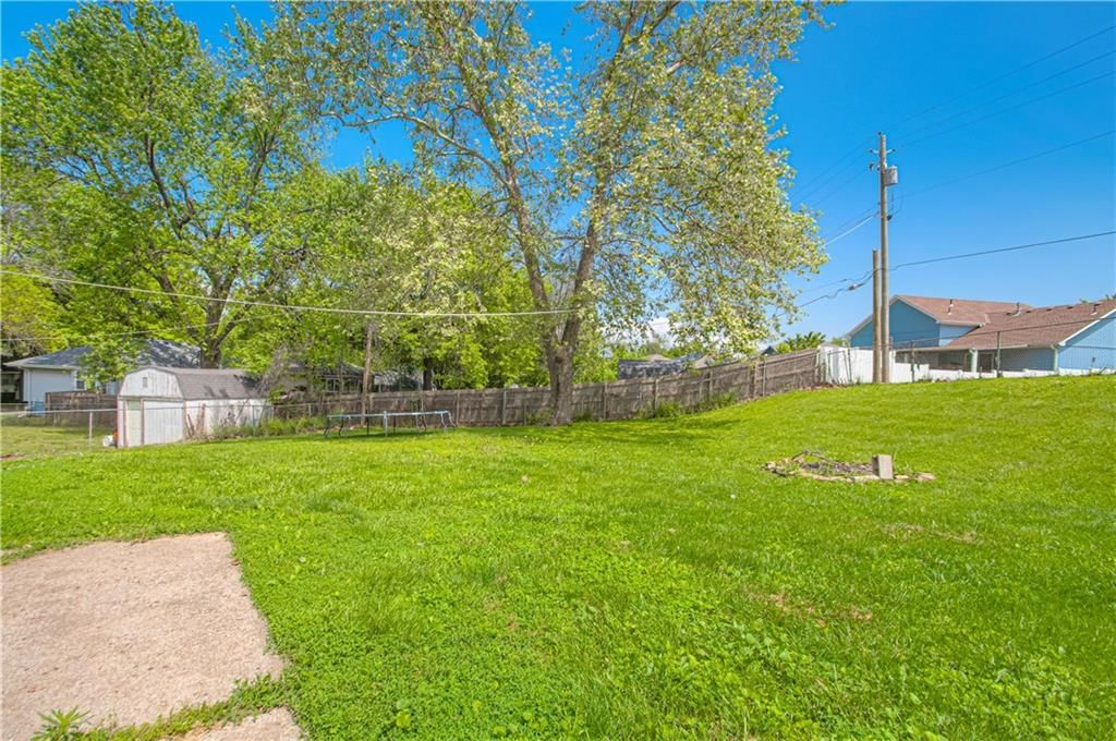 1907 N Plymouth Court — photo 20