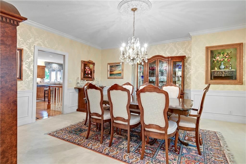 Photo 10 of 46 - 2317 W 126th Street