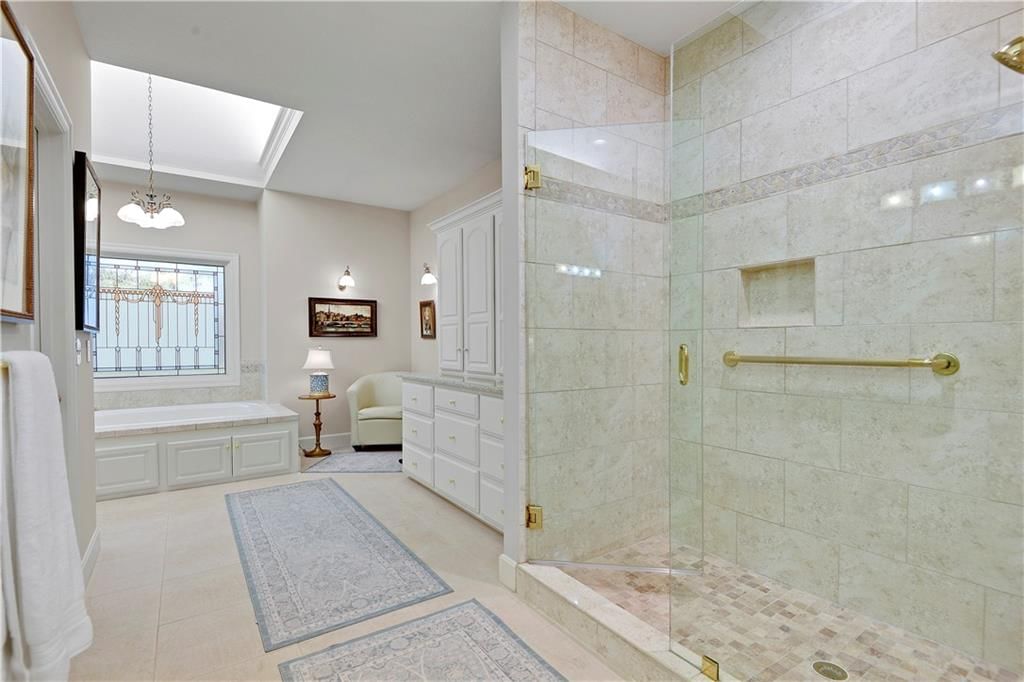 Photo 18 of 46 - 2317 W 126th Street