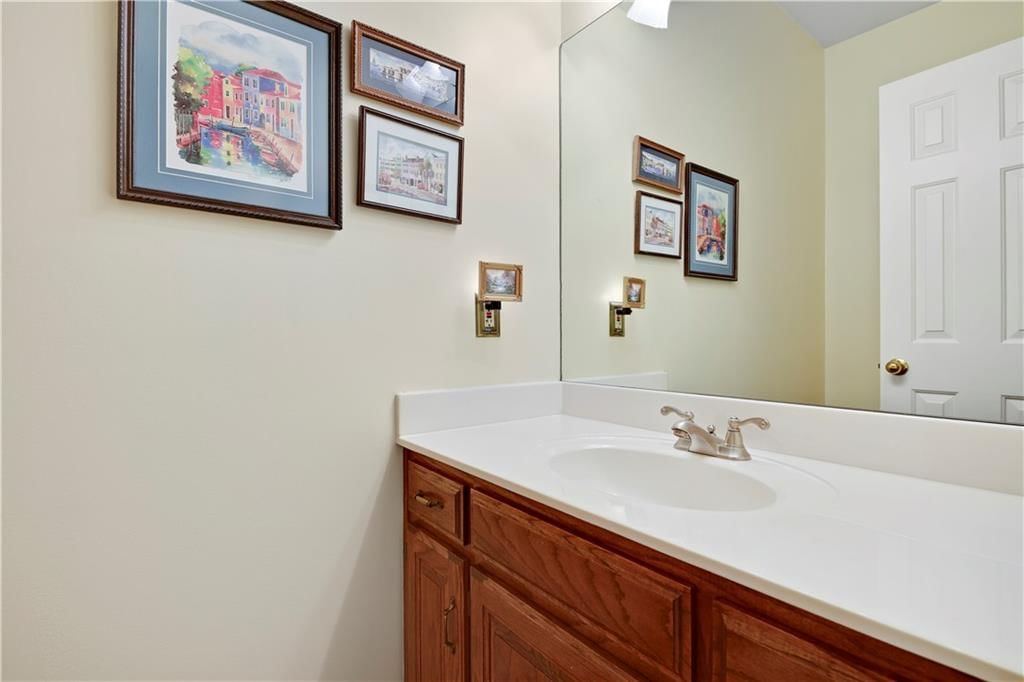 Photo 25 of 46 - 2317 W 126th Street