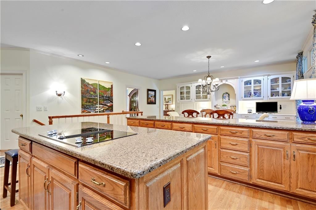 Photo 31 of 46 - 2317 W 126th Street