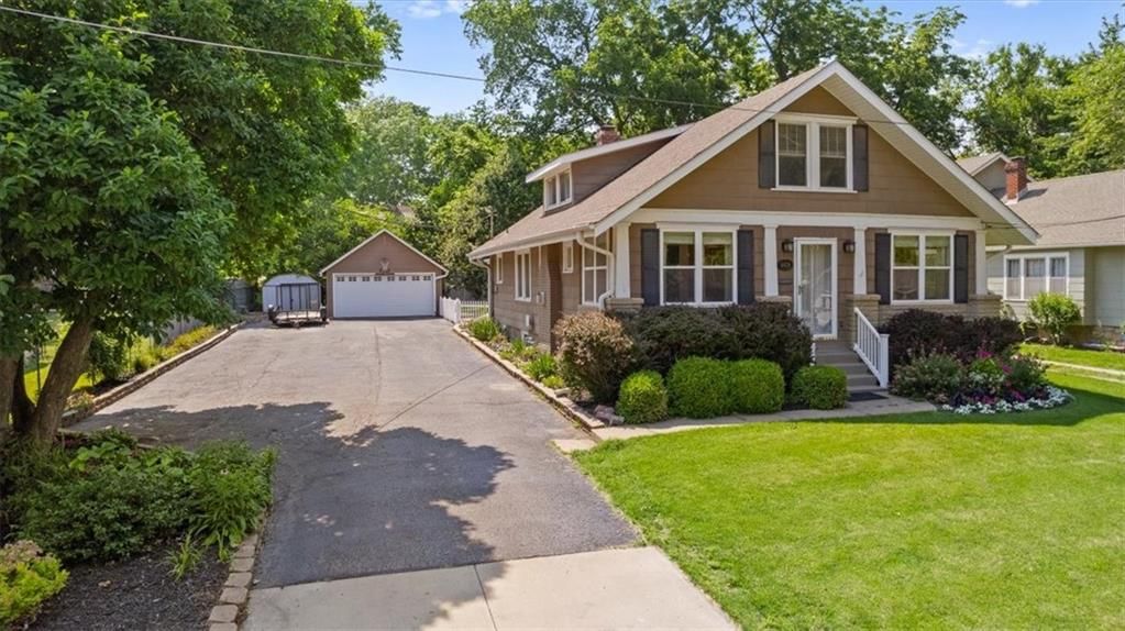 6424 Floyd Street — photo 1