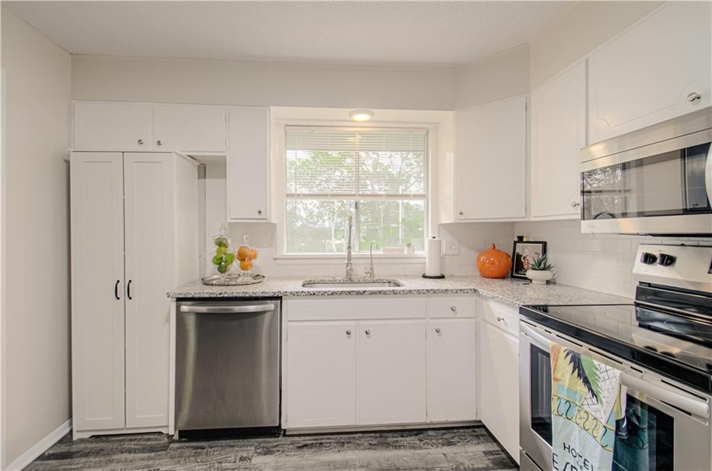 11709 Fuller Avenue — photo 11