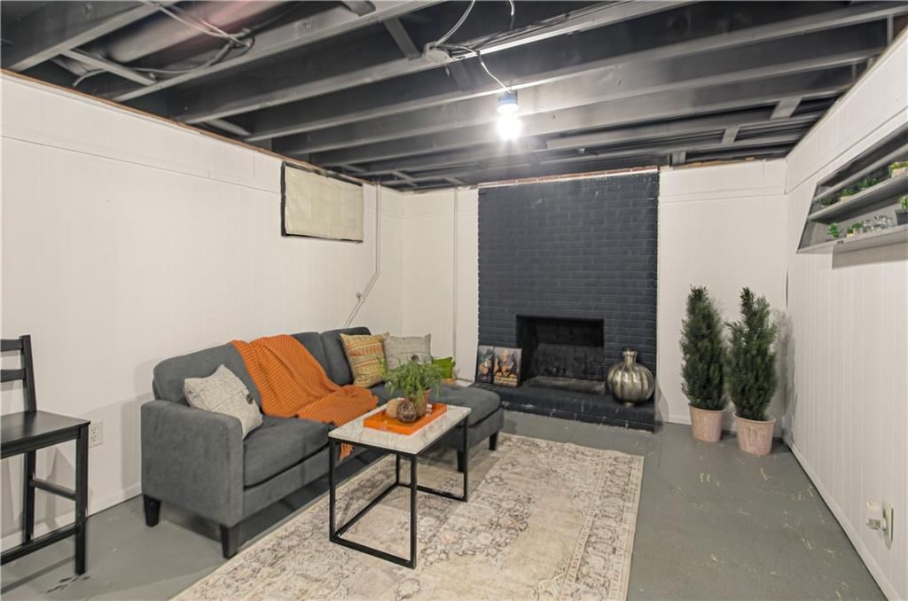 11709 Fuller Avenue — photo 22