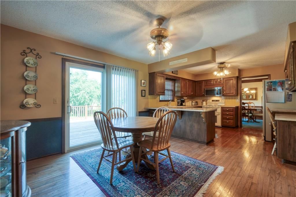 10712 Walmer Street — photo 14