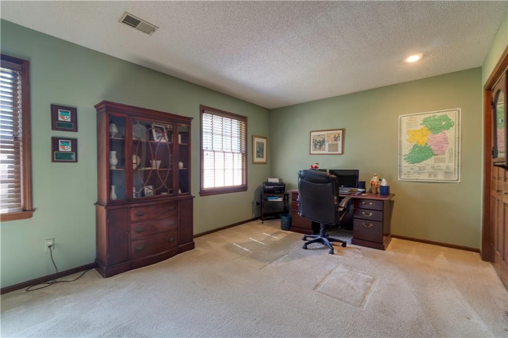 10712 Walmer Street — photo 27