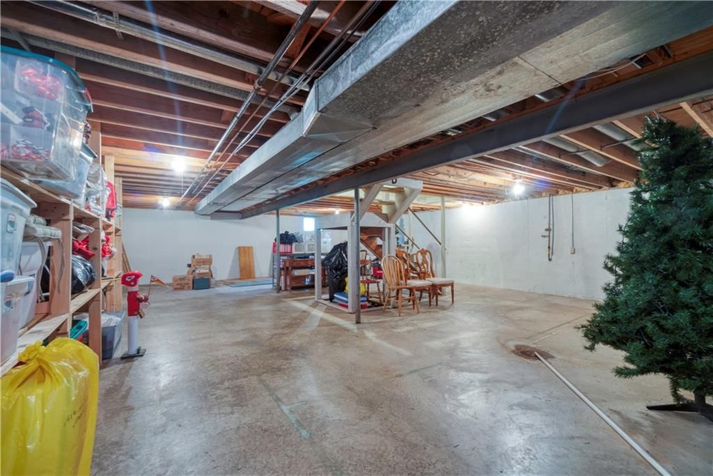 10712 Walmer Street — photo 32