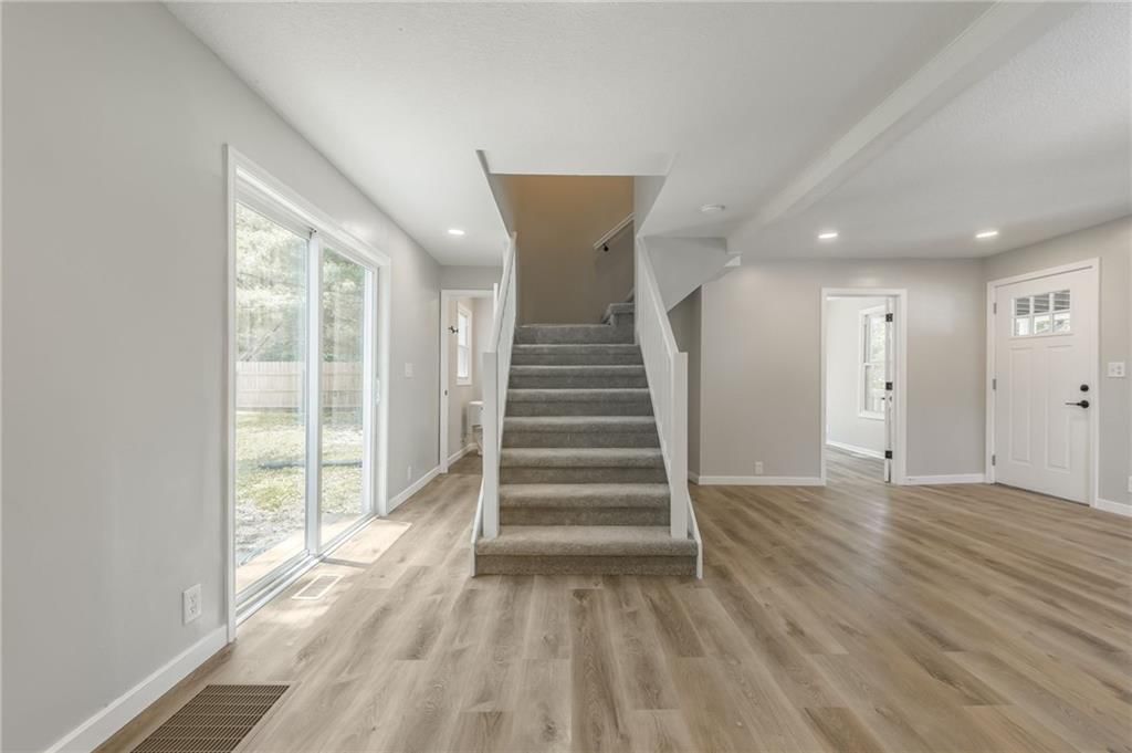 8801 E 49th Street — photo 10