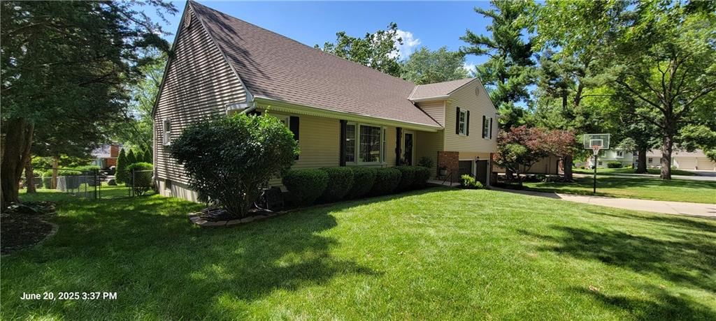Photo 5 of 42 - 8738 Horton Street