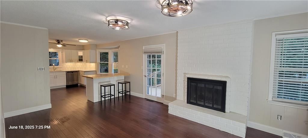 Photo 12 of 42 - 8738 Horton Street