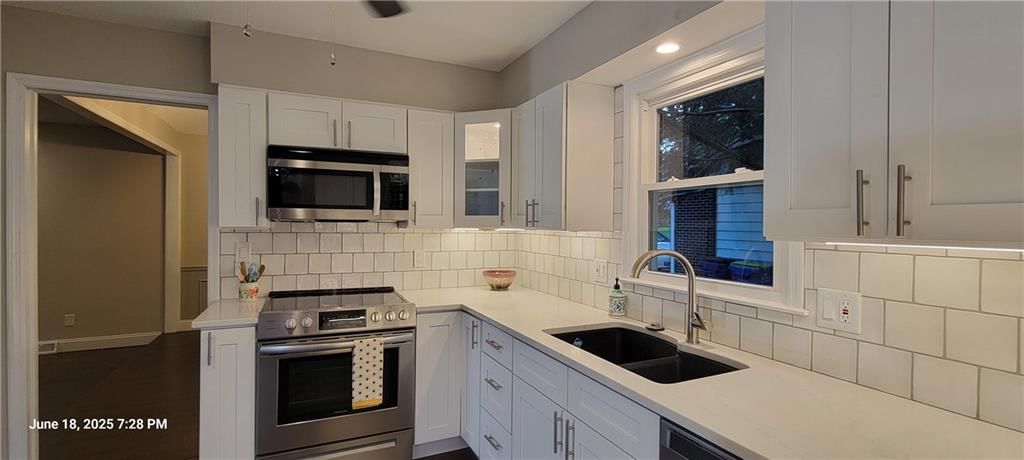 Photo 14 of 42 - 8738 Horton Street
