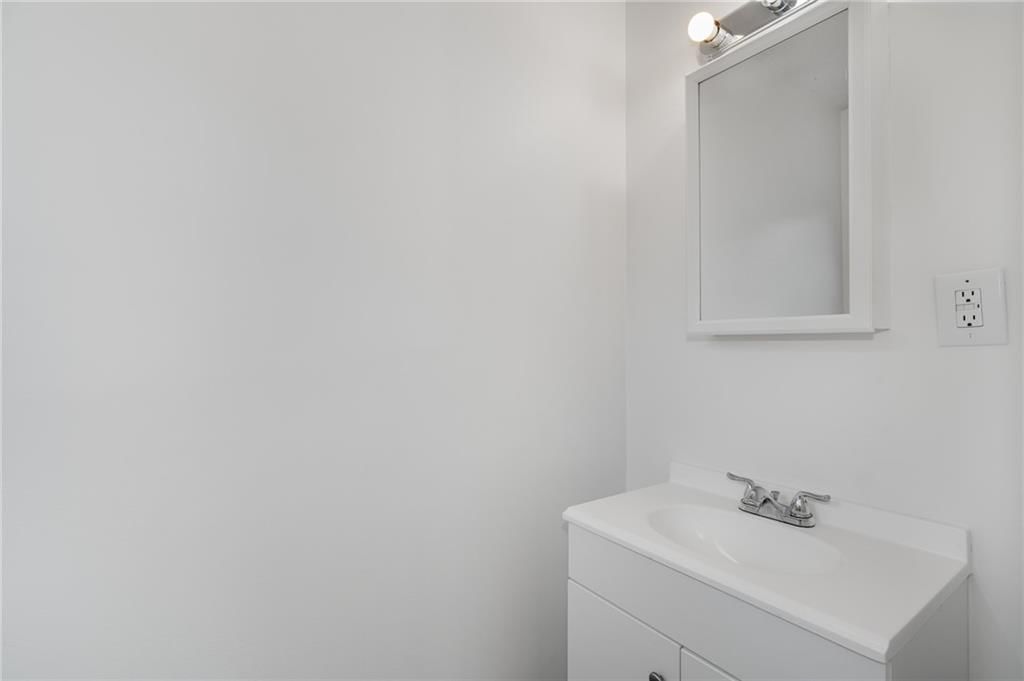 2401 N 64th Terrace — photo 24