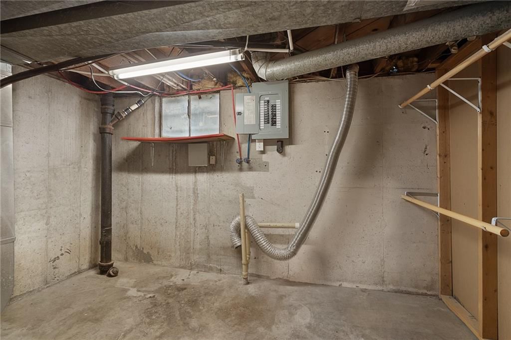 2401 N 64th Terrace — photo 32