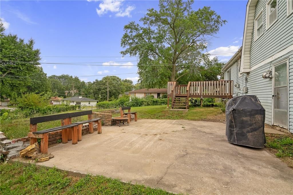2401 N 64th Terrace — photo 36