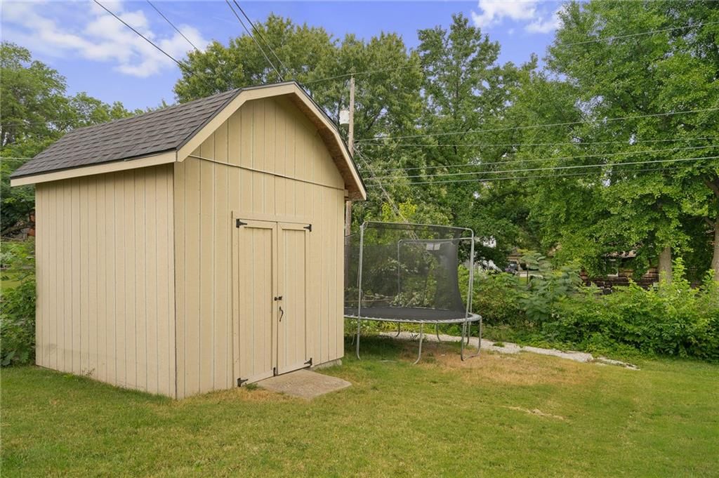 2401 N 64th Terrace — photo 38