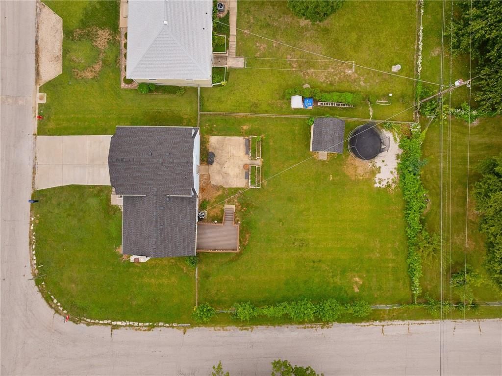 2401 N 64th Terrace — photo 41