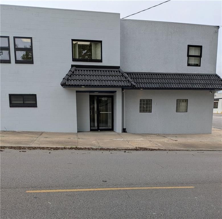 2401 Frederick Avenue — photo 2