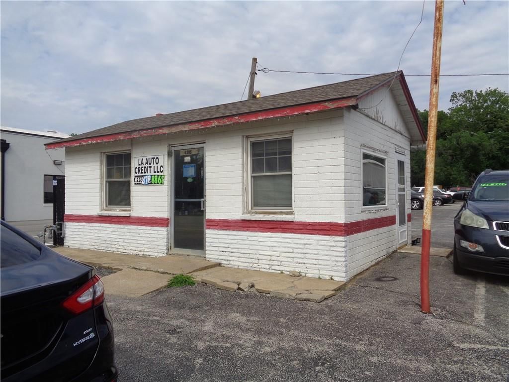 4305 NW Gateway Avenue, Riverside, MO