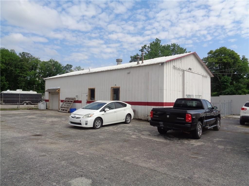 4305 NW Gateway Avenue — photo 8
