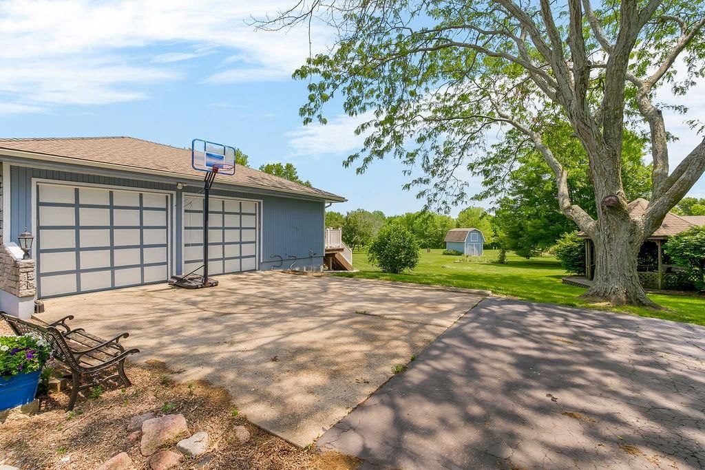 Photo 10 of 54 - 18209 E Moorland Street