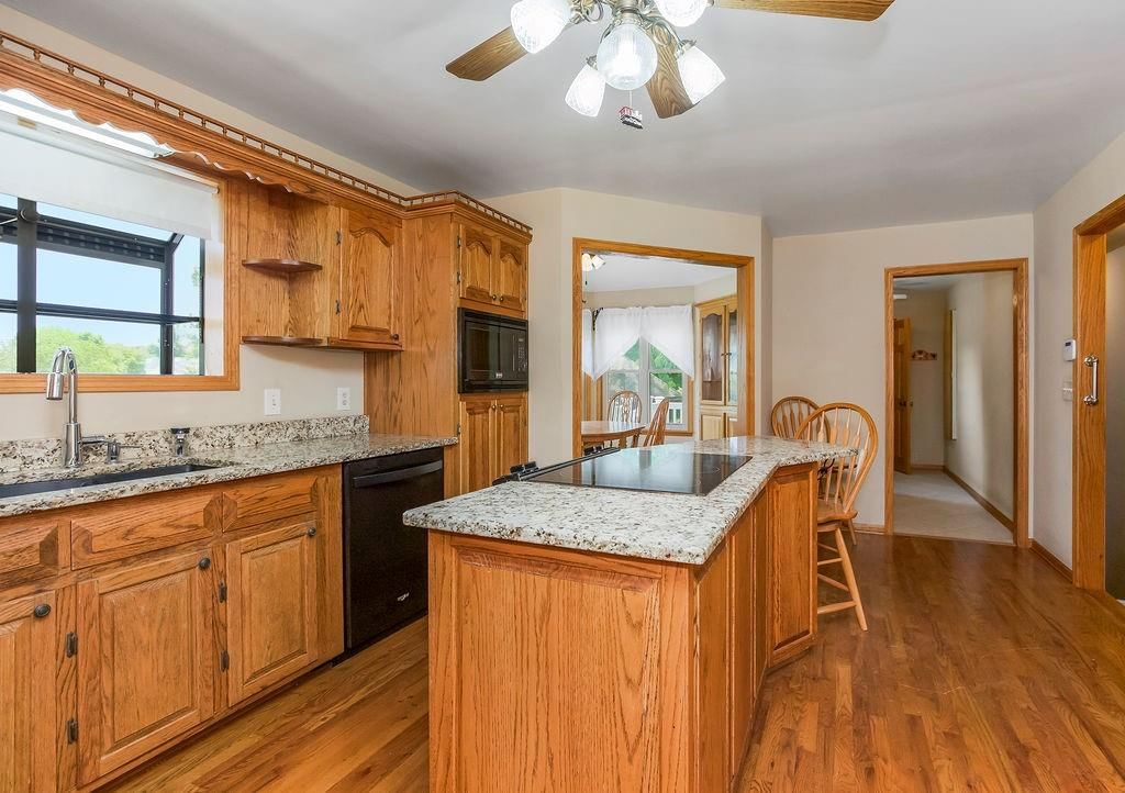 Photo 20 of 54 - 18209 E Moorland Street