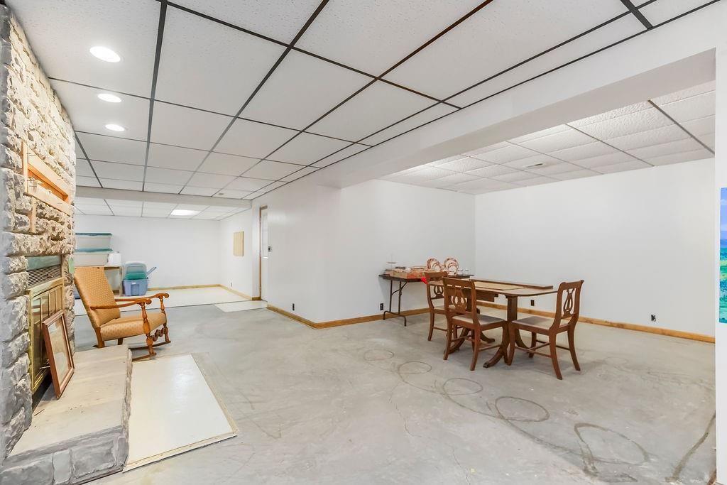 Photo 33 of 54 - 18209 E Moorland Street