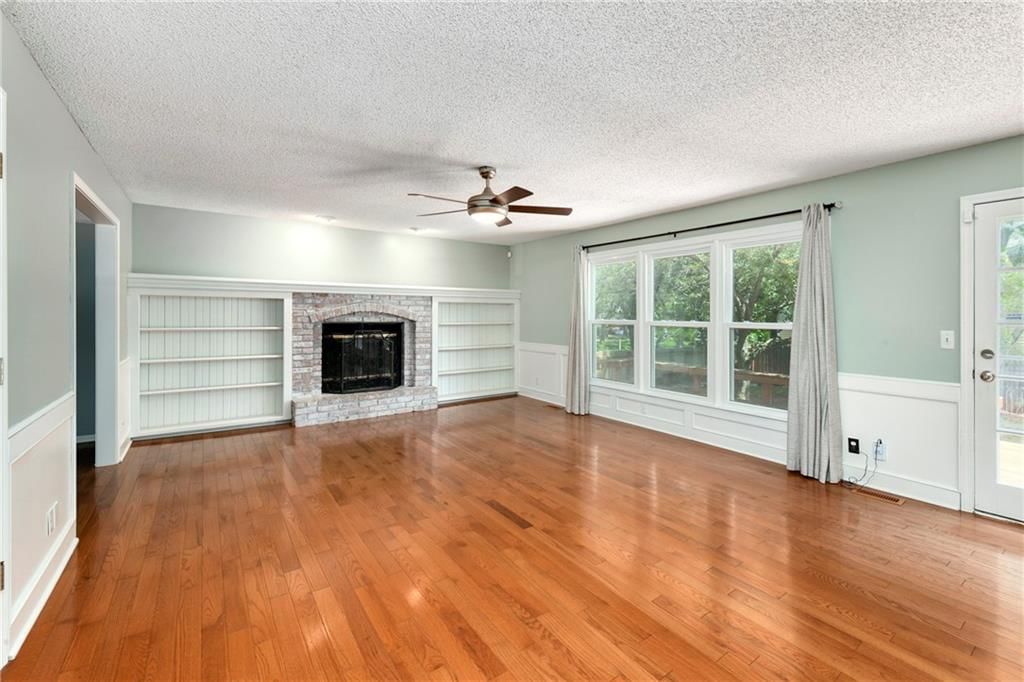 11529 Riley Street — photo 8