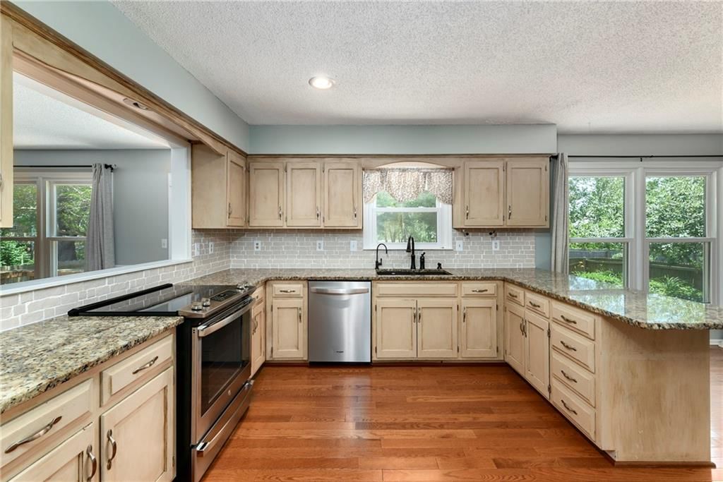 11529 Riley Street — photo 11
