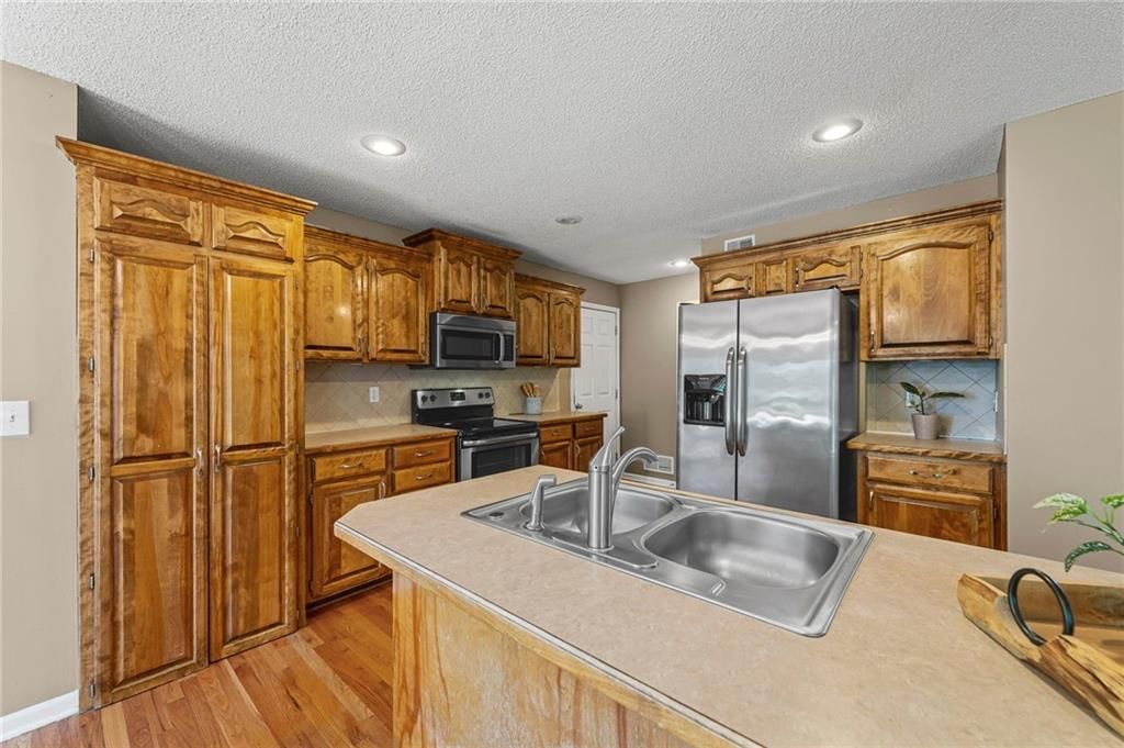 Photo 16 of 41 - 8129 NE 97th Terrace