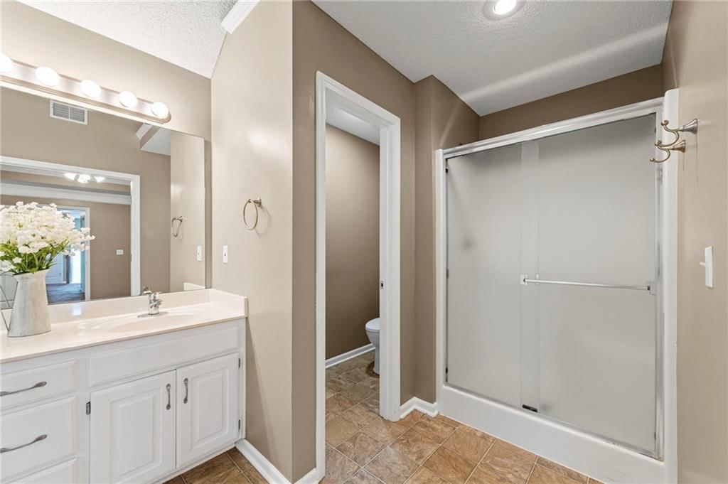 Photo 24 of 41 - 8129 NE 97th Terrace
