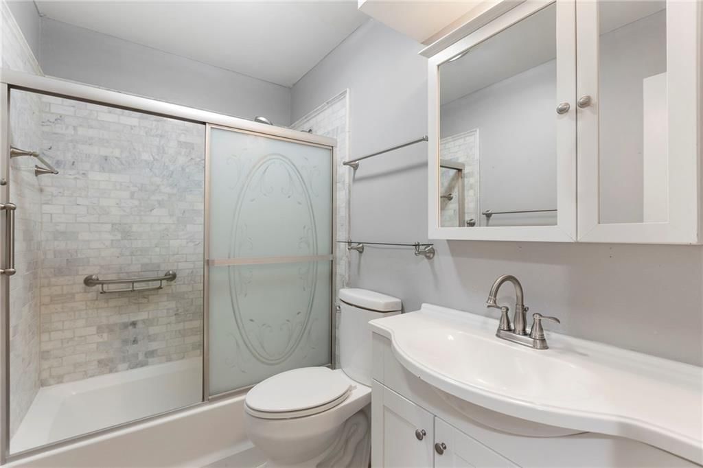 Photo 20 of 38 - 1769 Silkwood Lane