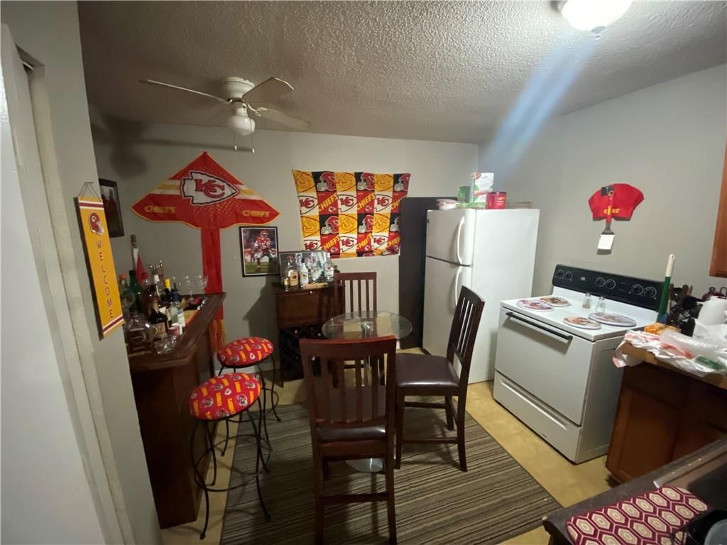 Photo 5 of 8 - 1510 N 55th Street