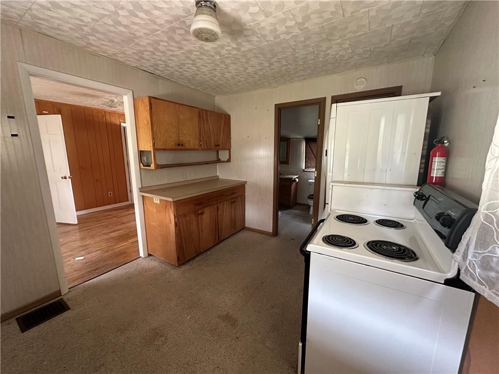 504 E 6th Street — photo 4