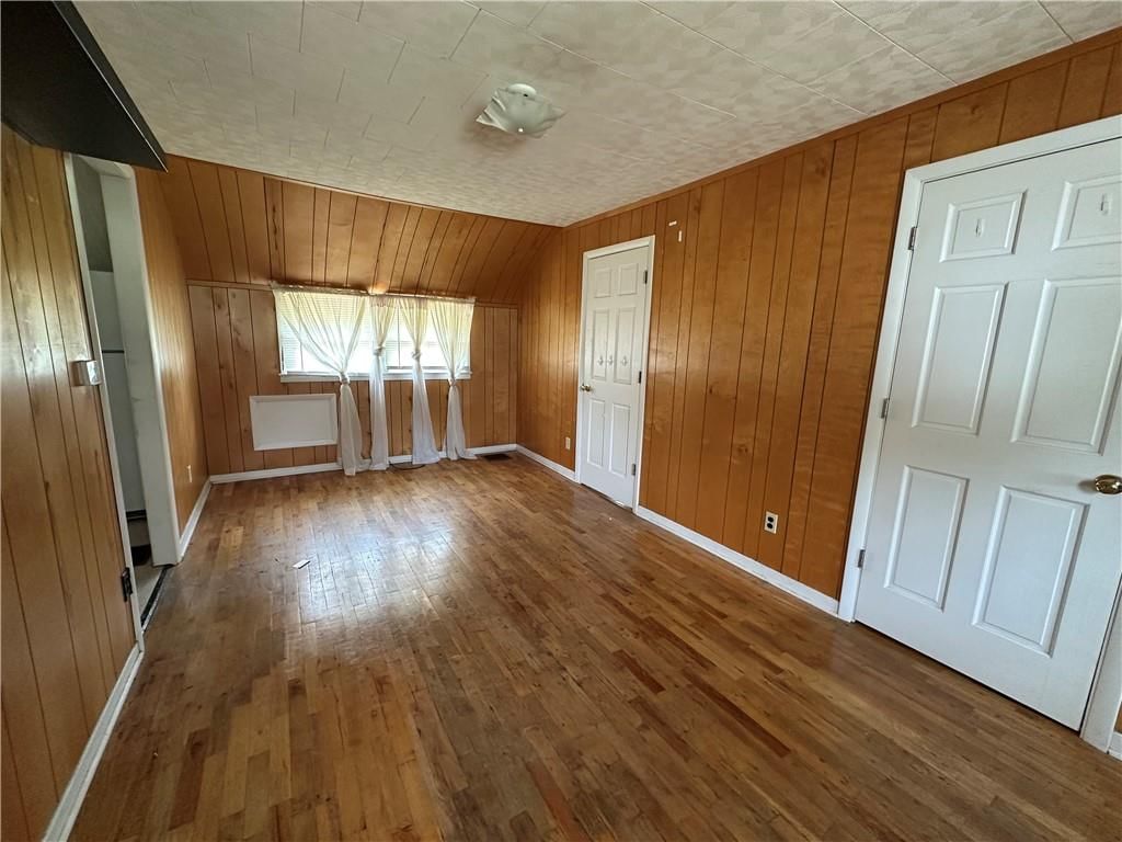504 E 6th Street — photo 7