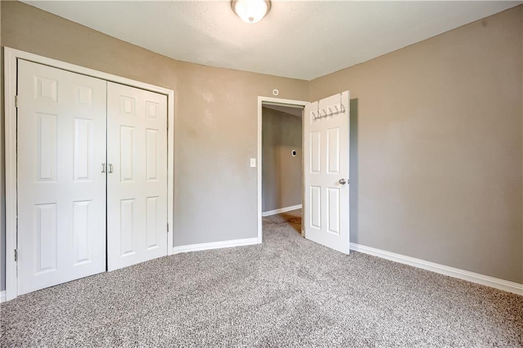 735 Lakewood Road — photo 13