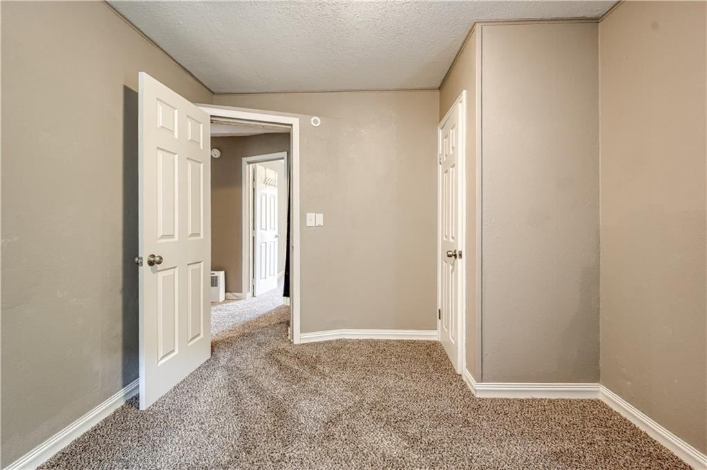 735 Lakewood Road — photo 16