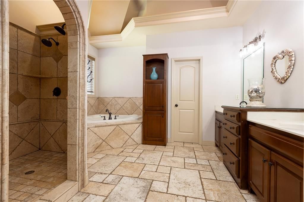2605 NE 101st Street — photo 13