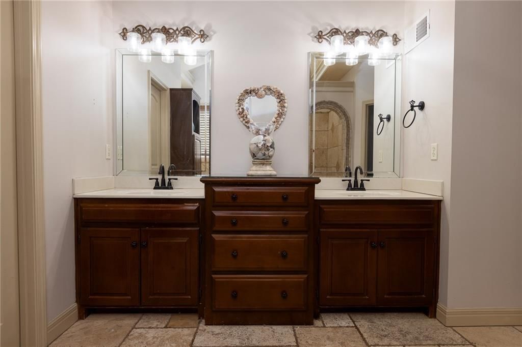 2605 NE 101st Street — photo 14
