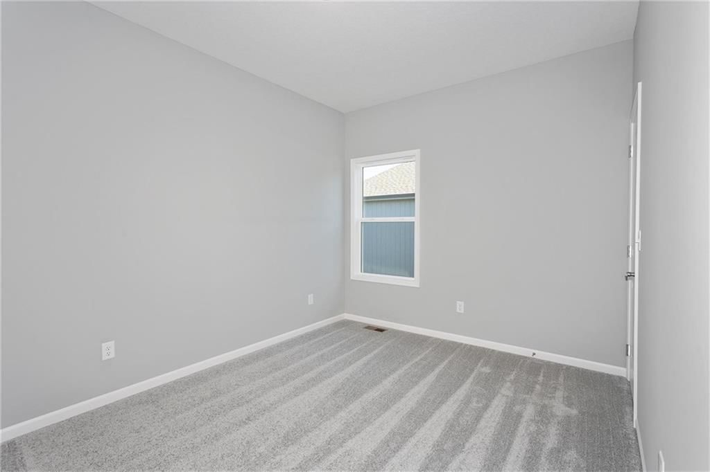 8890 N Monroe Avenue — photo 4
