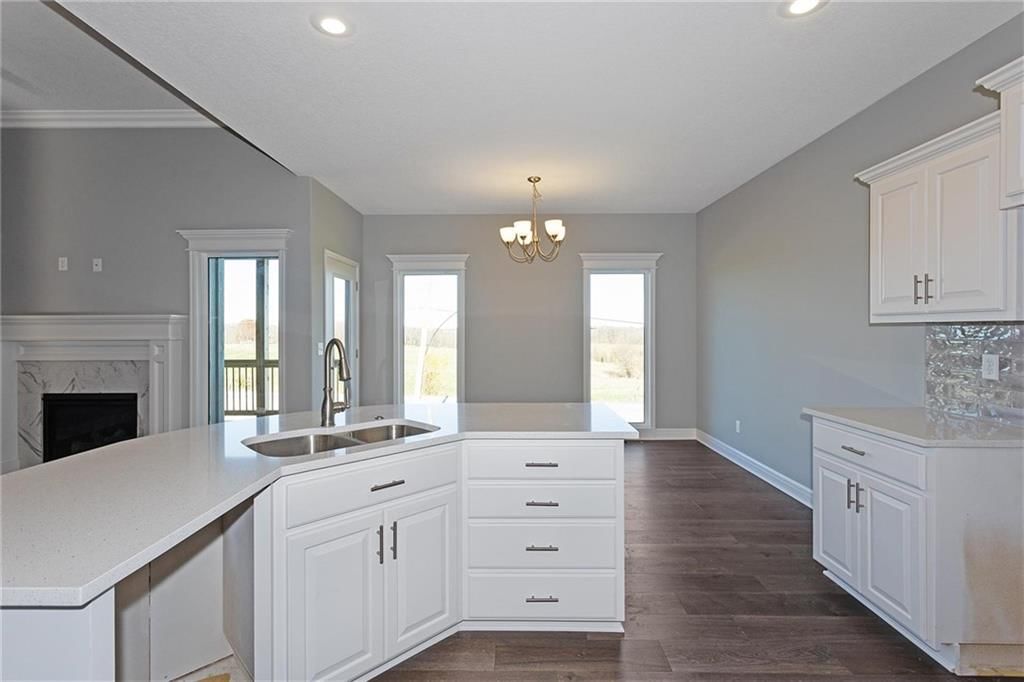 8890 N Monroe Avenue — photo 11
